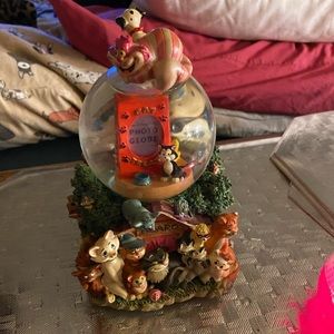 Disney dog and cats snow glowed